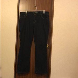 Old Navy Curvy Profile Jeans